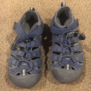Keen Boys Size 2 Newport H2 Navy Blue Kid’s Shoes